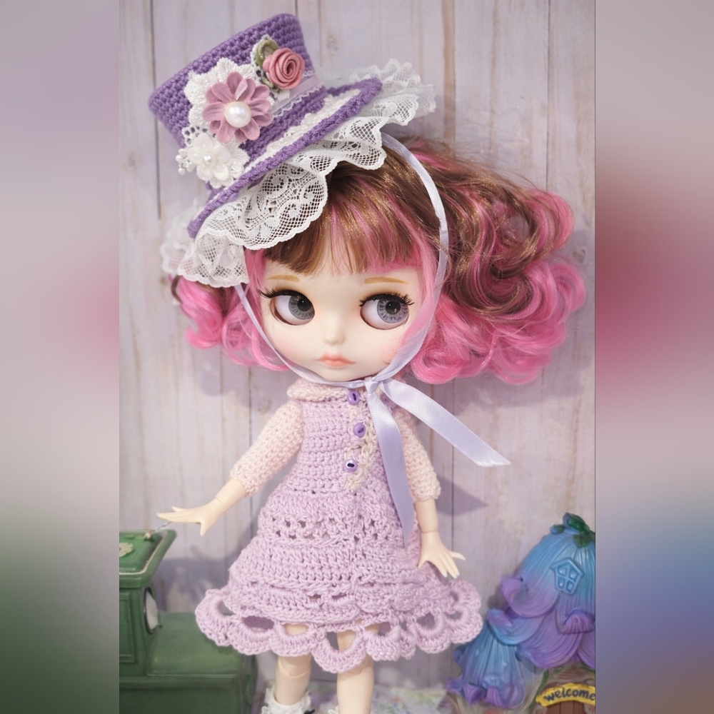 BLYTHE doll with Crochet Dress And Hat - Picture 2 of 11